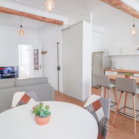 Stylish Apartment In The Old Town, With Ac. อองทีบส์ ภายนอก รูปภาพ